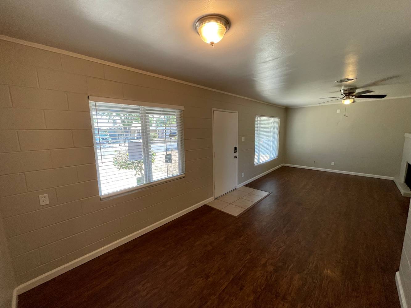 3354 Horseshoe Dr photo 3