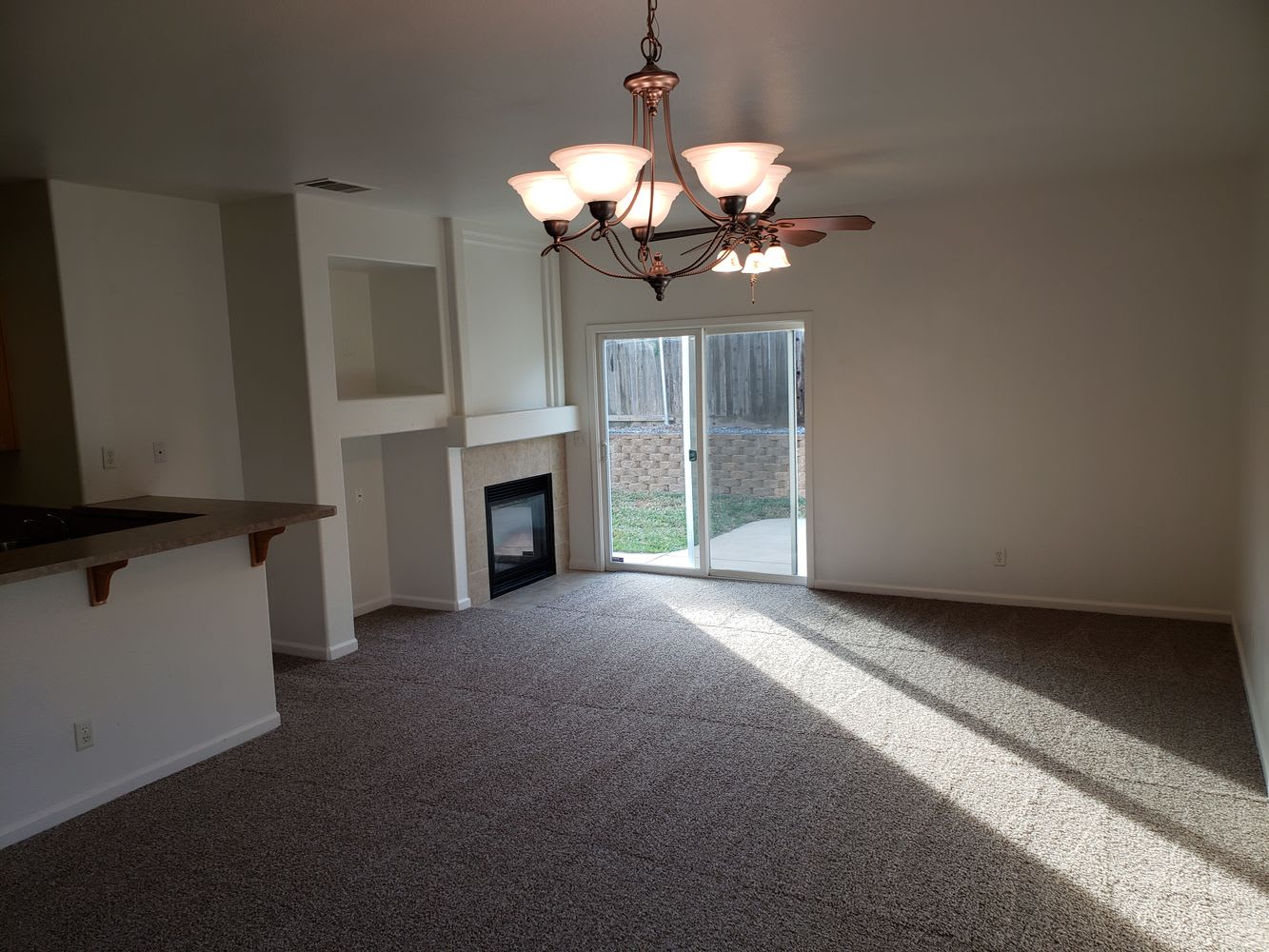 2232 Roberta Ave photo 3