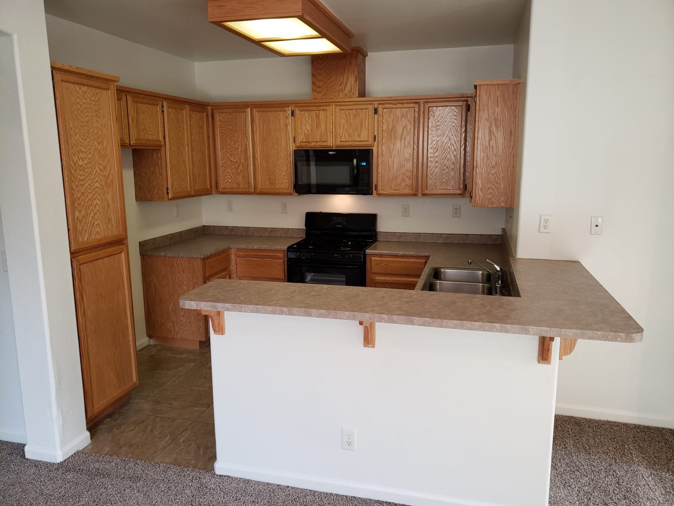 2232 Roberta Ave photo 4