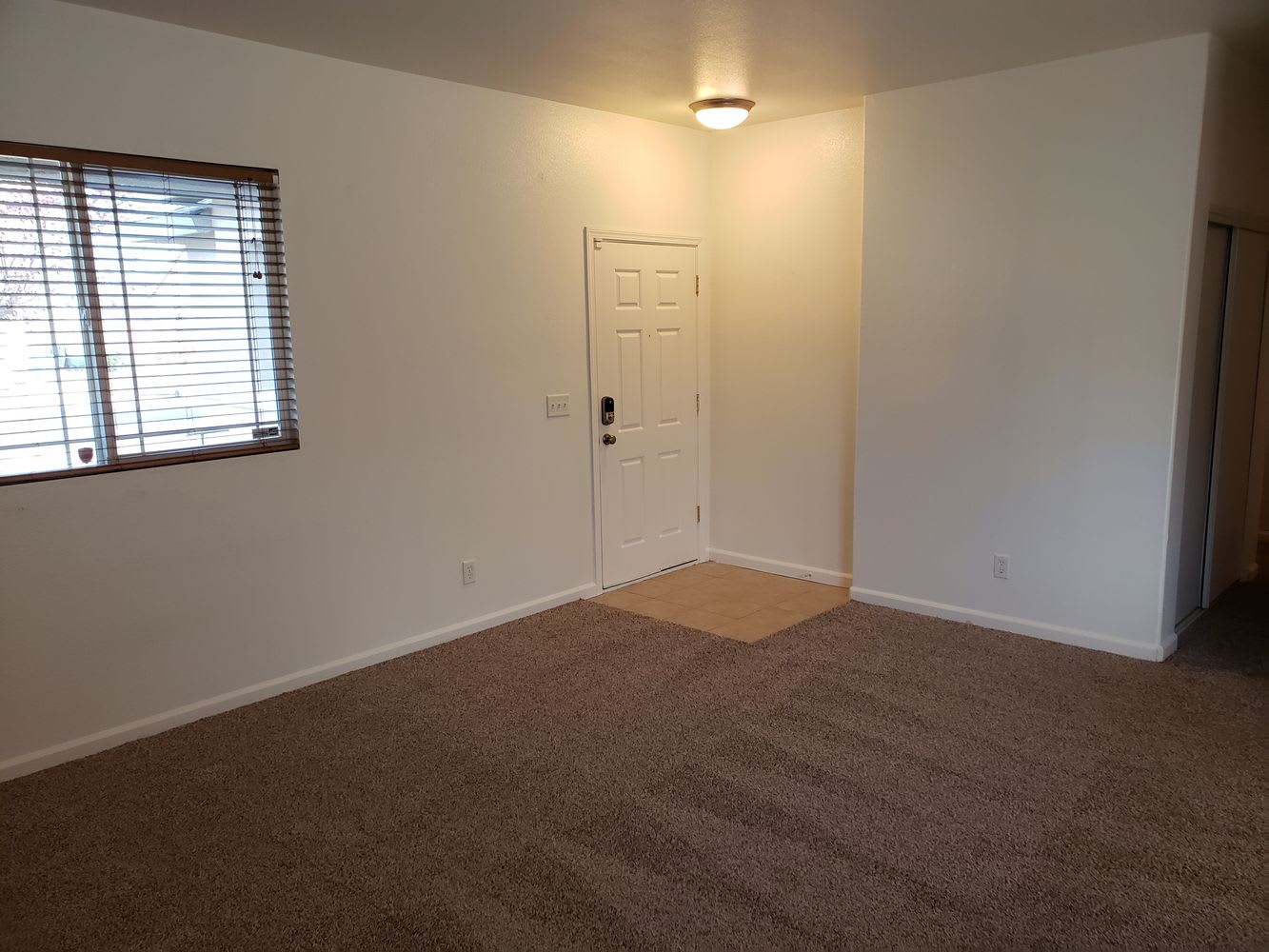2232 Roberta Ave photo 2