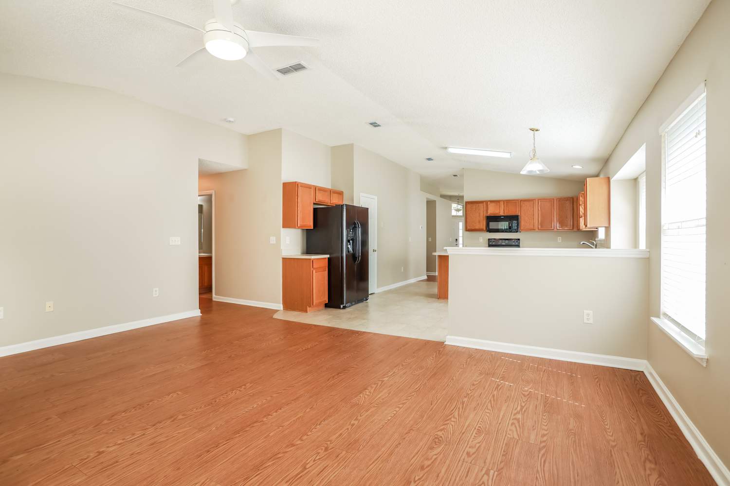 1807 Moss Creek Dr photo 5