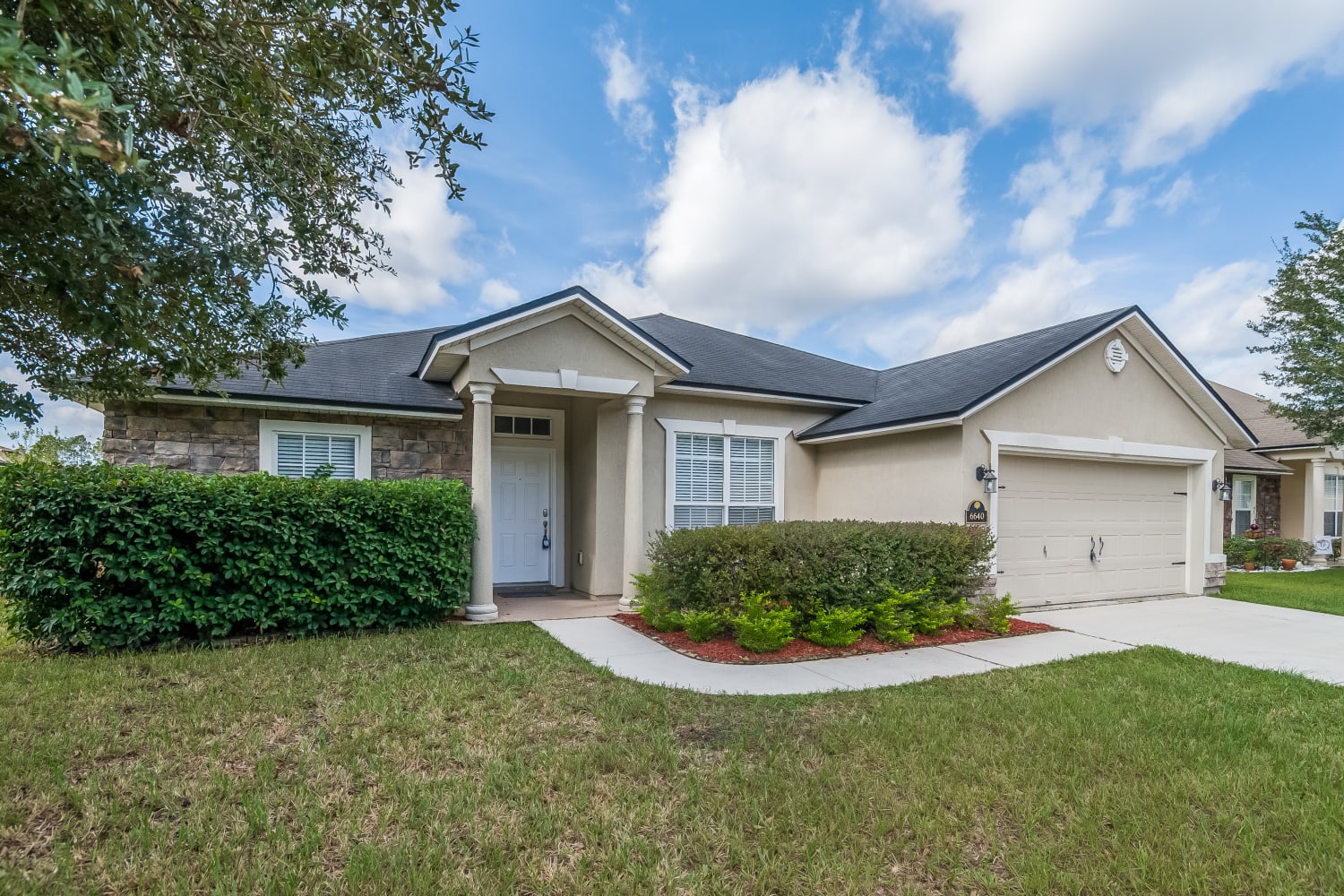 6640 Colby Hills Dr photo 2