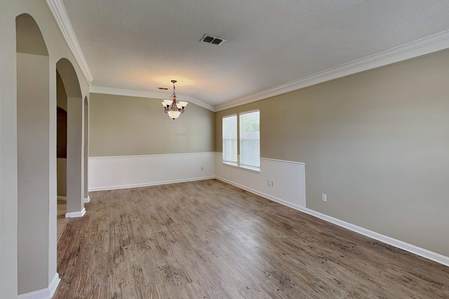 1033 Dunstable Ln photo 4