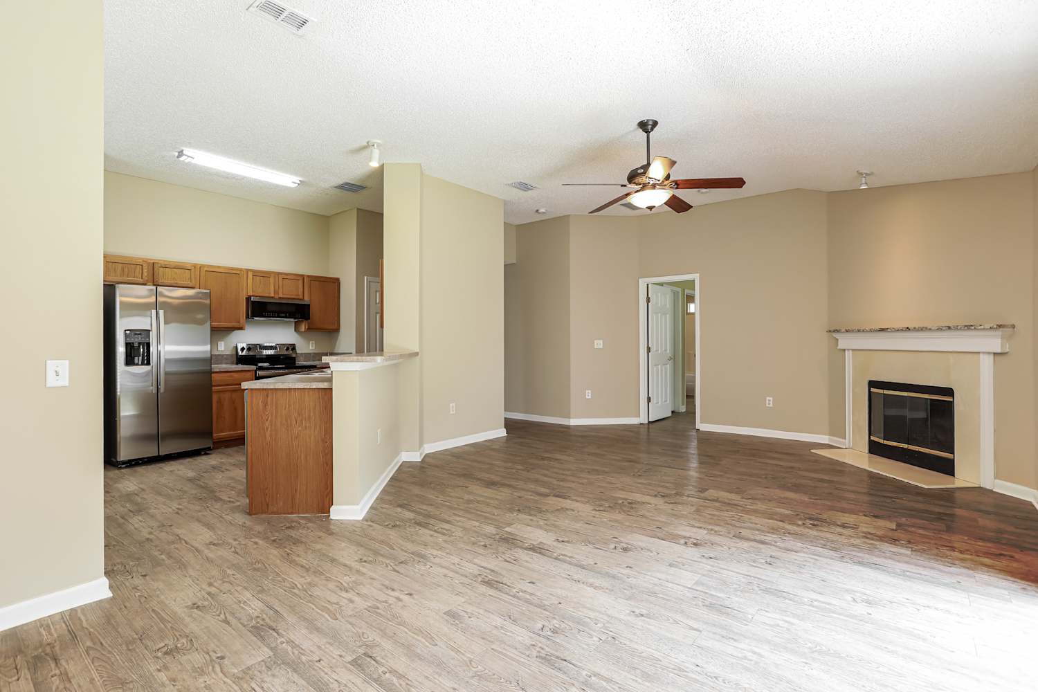 3513 Whisper Creek Blvd photo 4