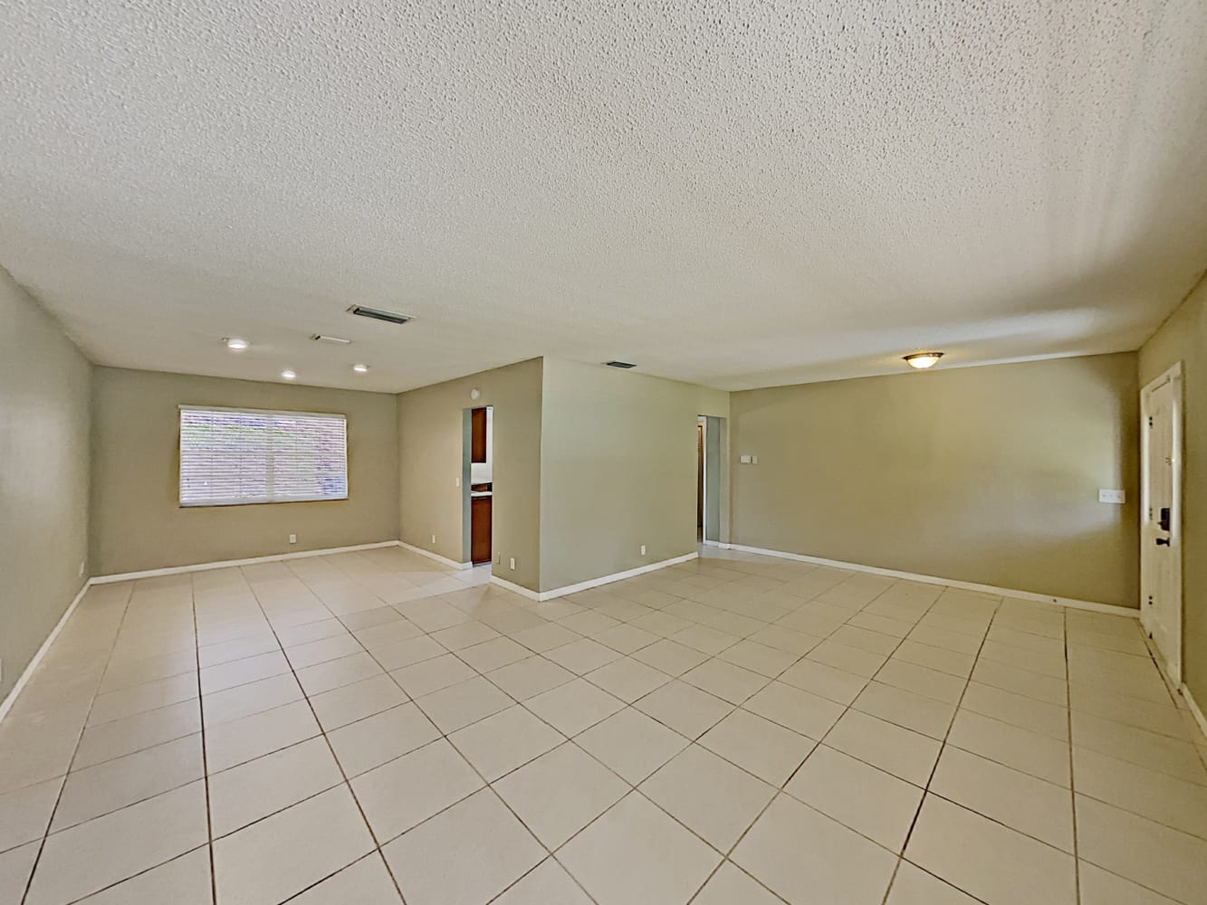 12725 Newton Pl photo 3