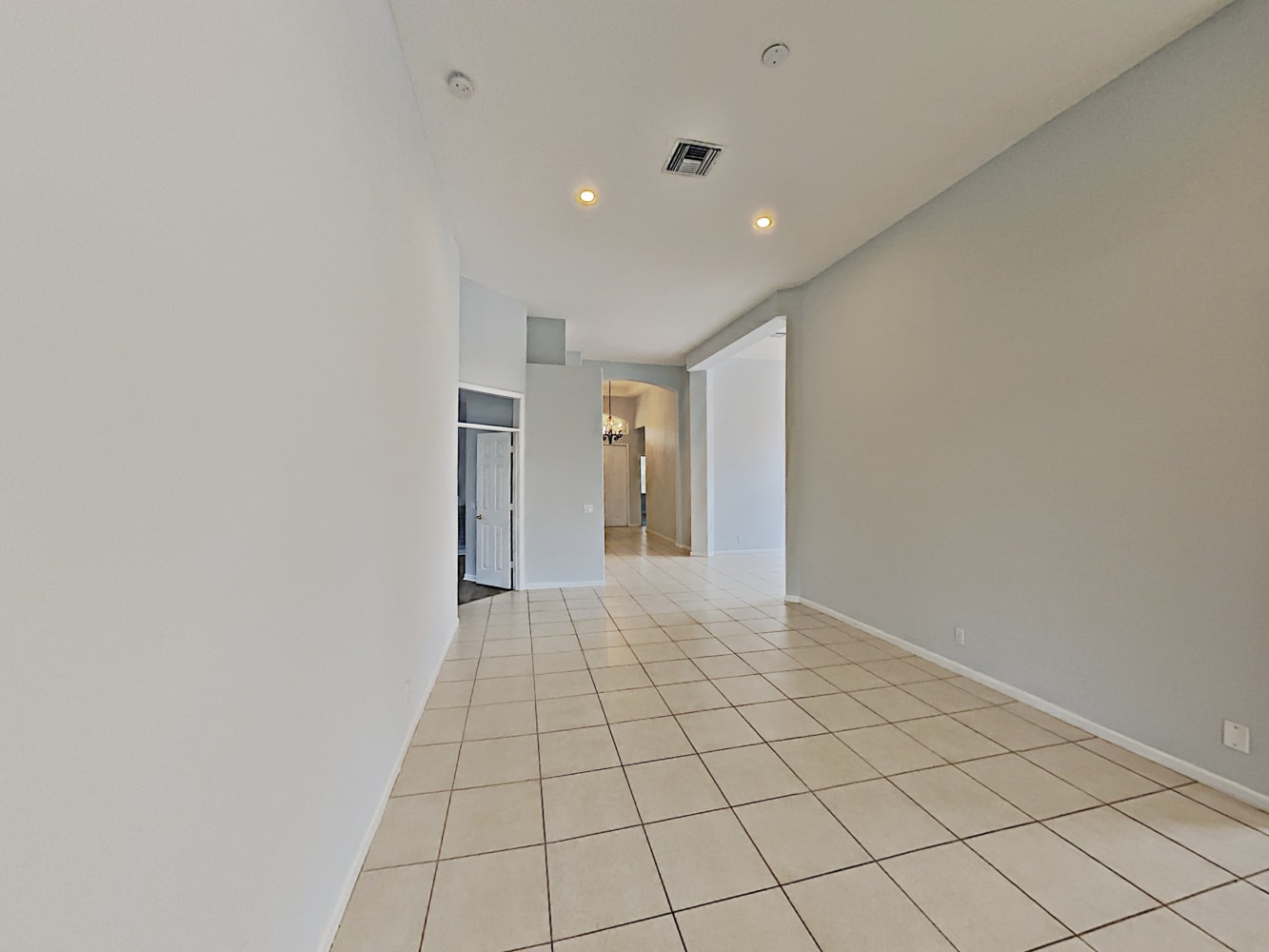 213 Palm Cir photo 4