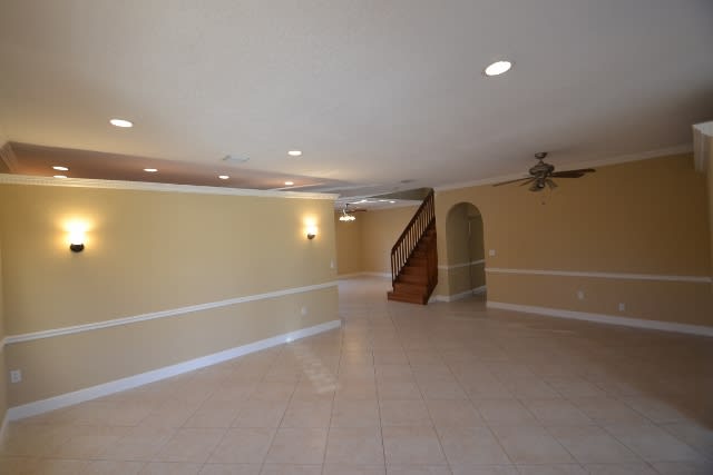 1231 Oakwater Dr photo 3