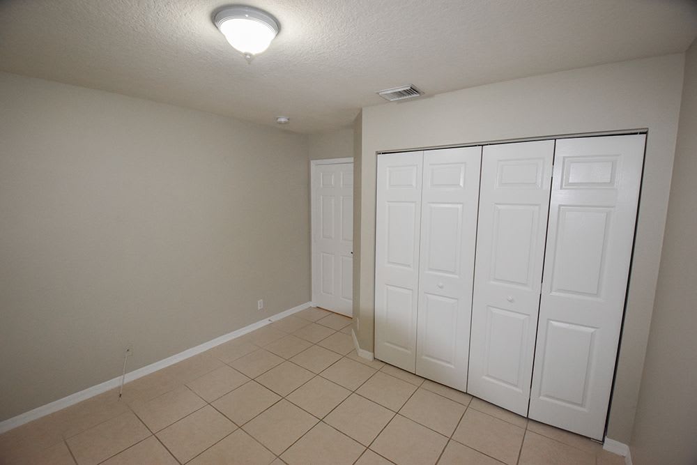 950 SW 164th Ave photo 4