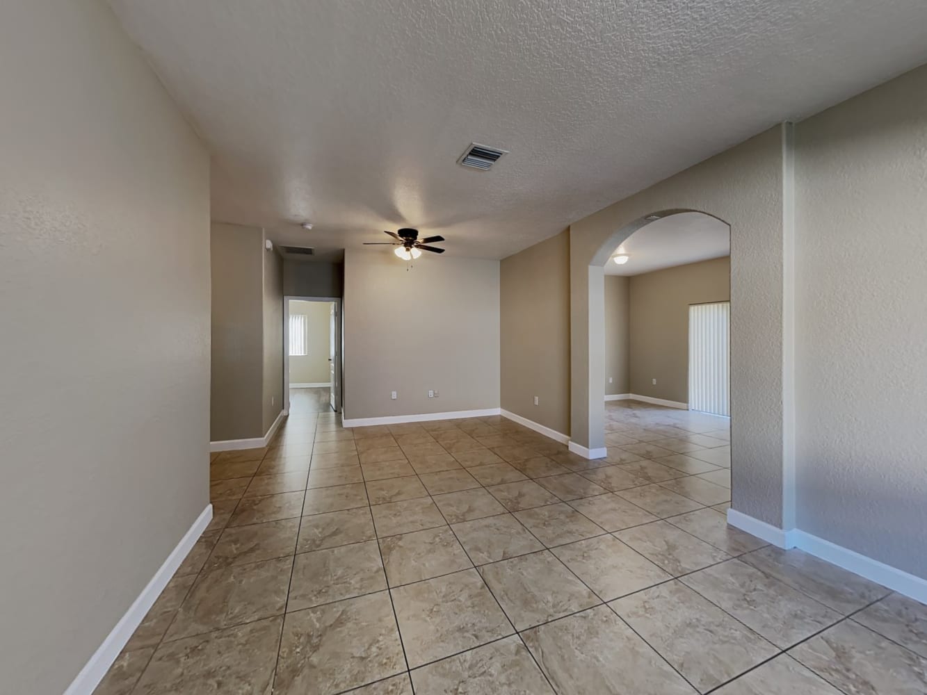 15432 SW 183rd Ter photo 4