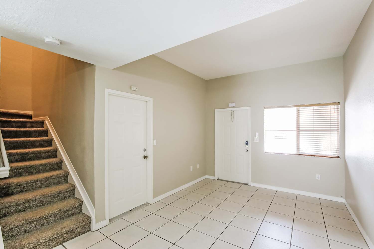 8910 SW 220th Ln photo 5