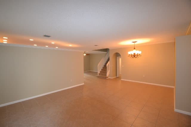 1461 Running Oak Ct photo 2
