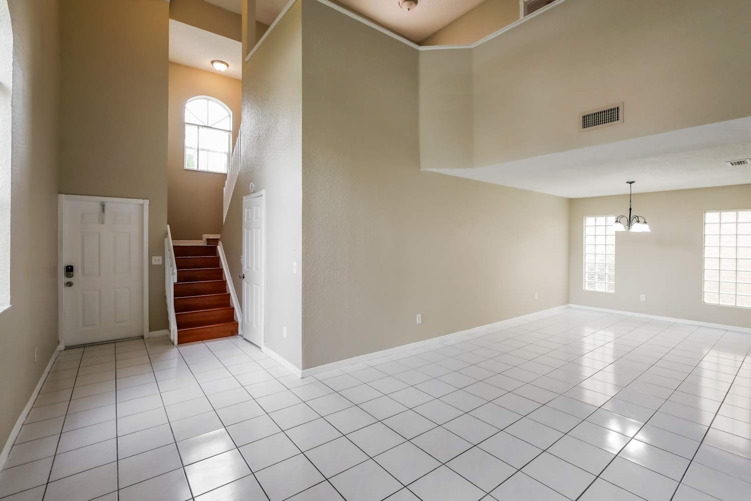 1614 SW 158th Ter photo 5