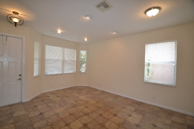 1504 Siena Ln photo 2