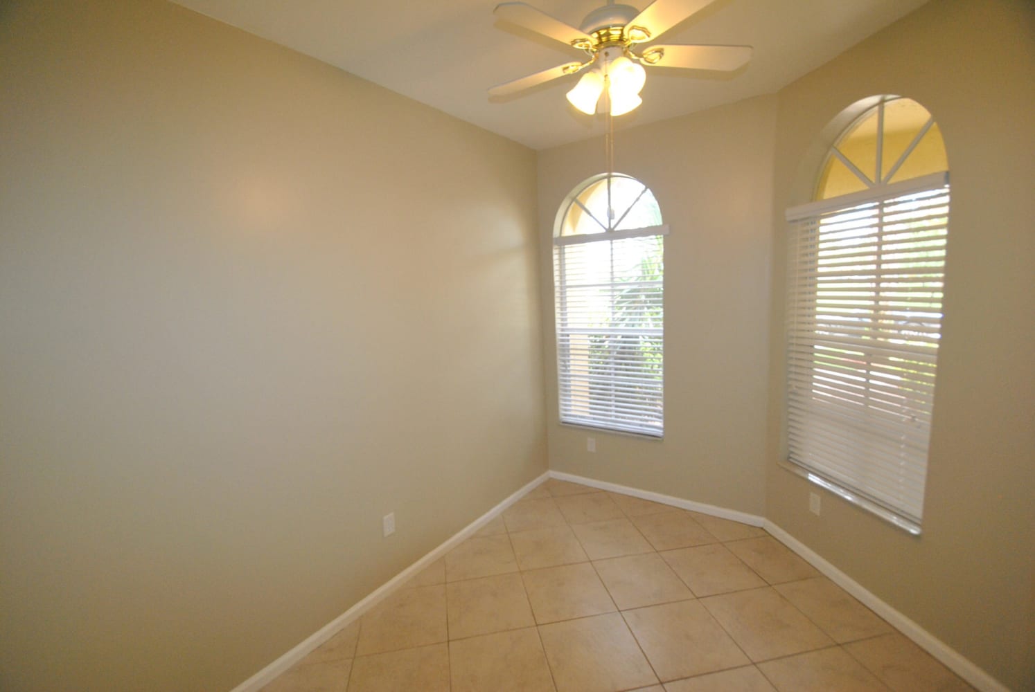 6351 Bella Cir photo 4