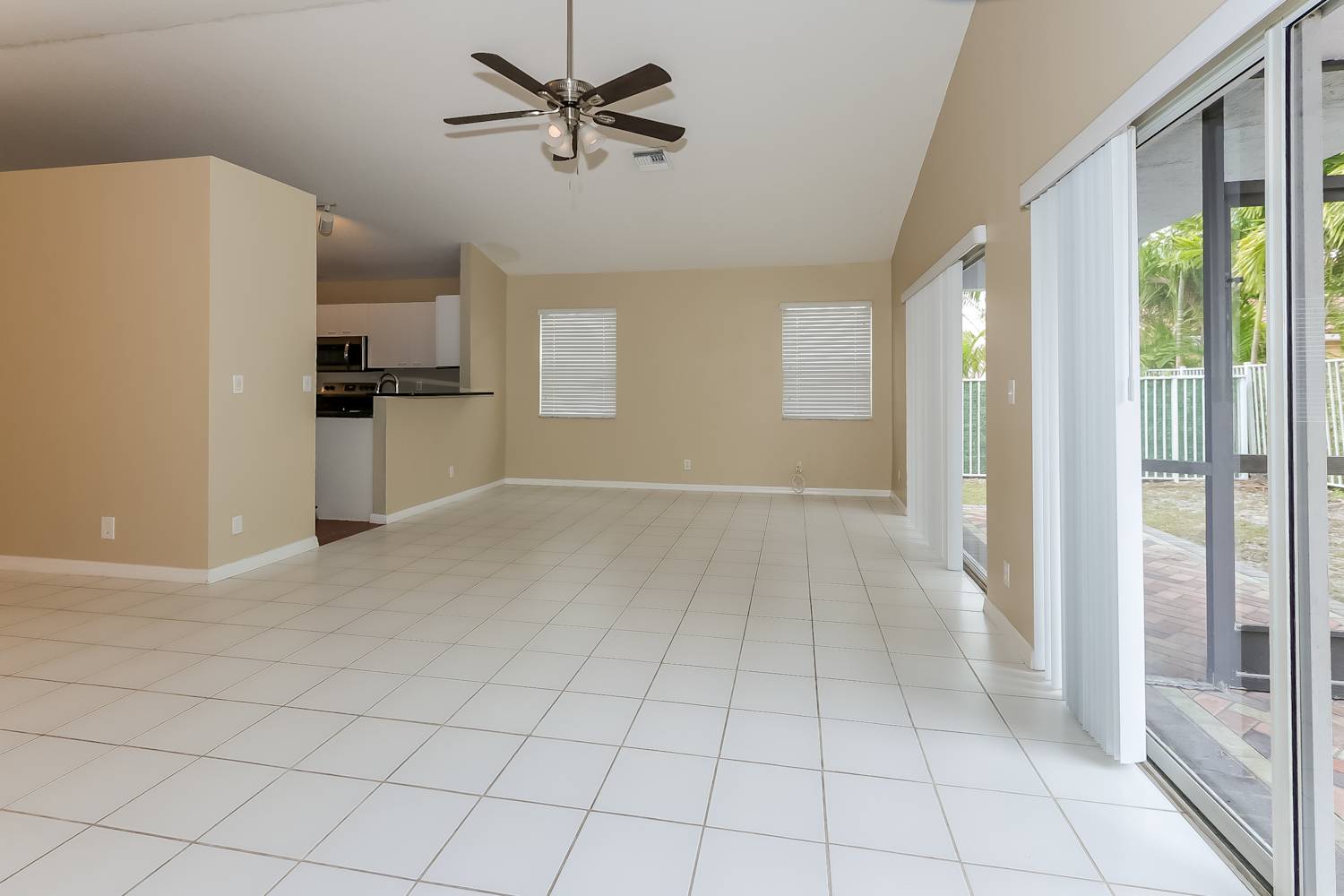 11146 Harbour Springs Cir photo 5
