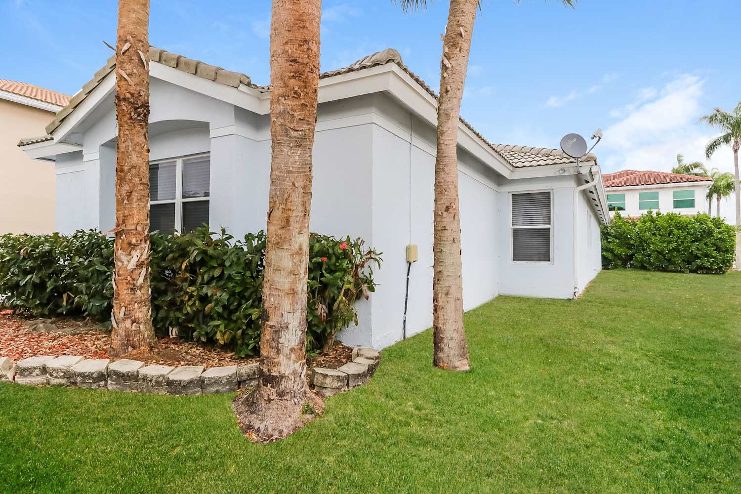 11146 Harbour Springs Cir photo 4