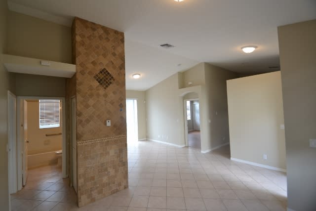 1702 Pierside Cir photo 3
