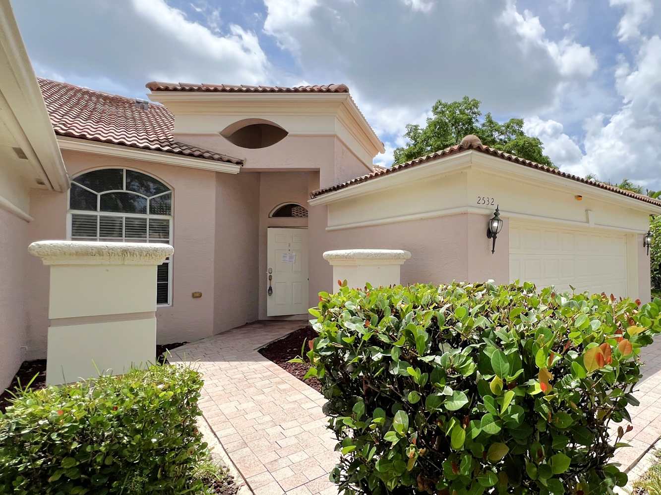 2532 Coakley Pt photo 2