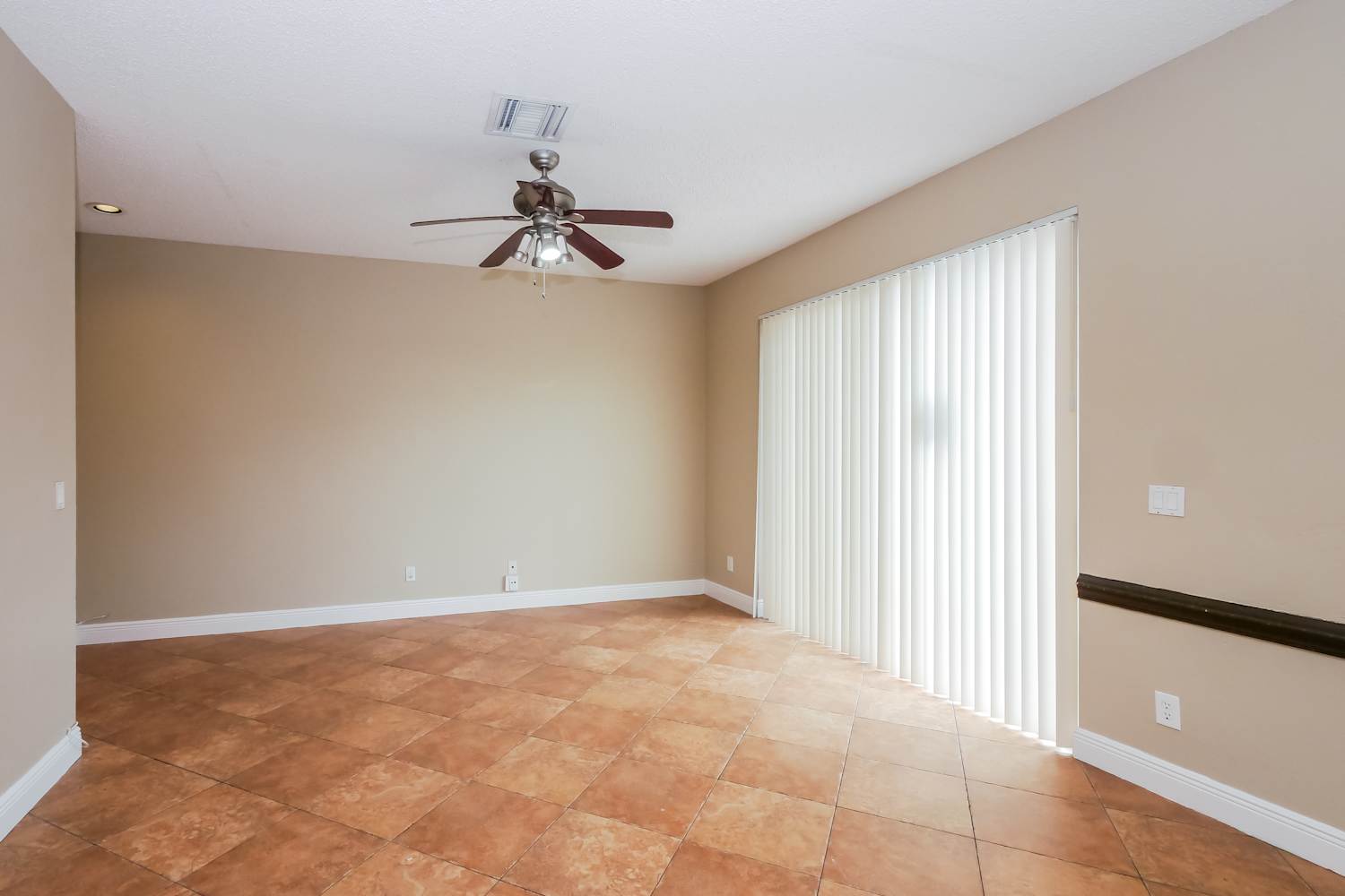 10225 Panama St photo 4