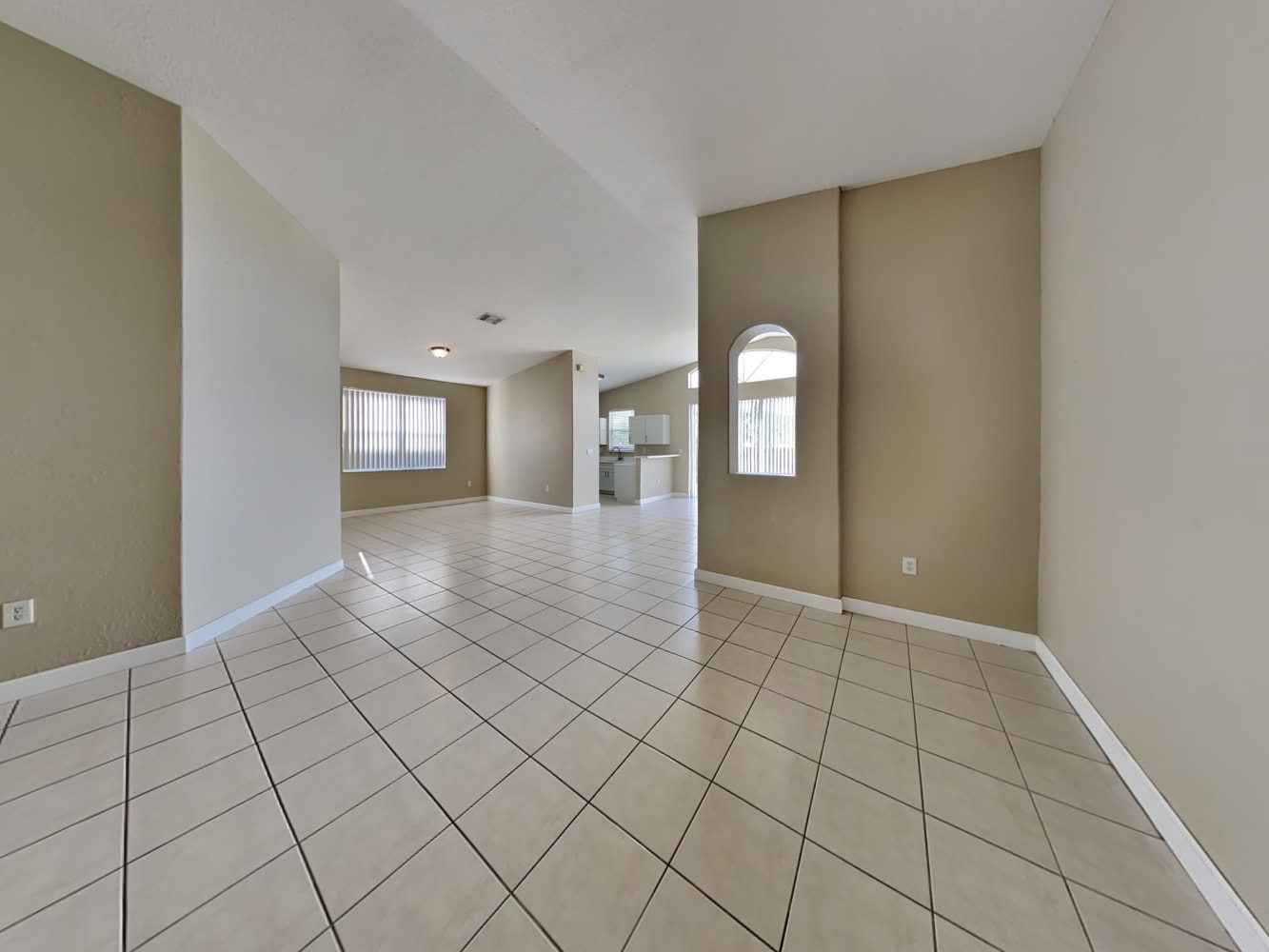 15551 SW 21st Ter photo 3