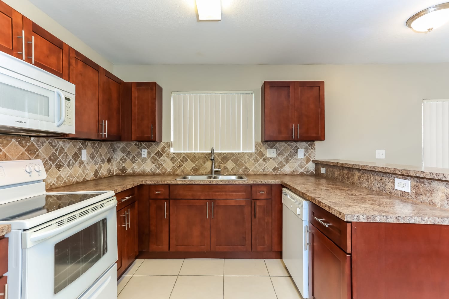 16261 SW 58th Ter photo 5