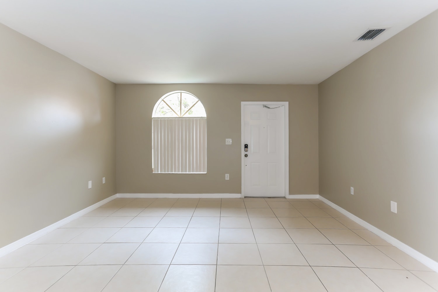 16261 SW 58th Ter photo 2