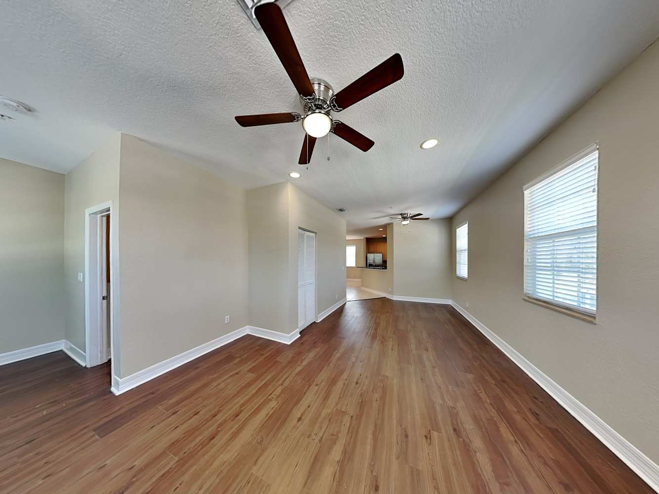 226 W Thatch Palm Cir photo 5