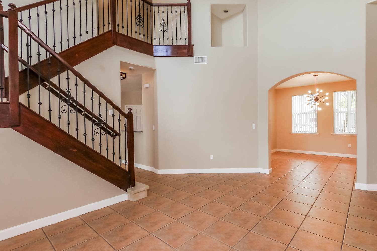 11043 NW 48th Ln photo 5