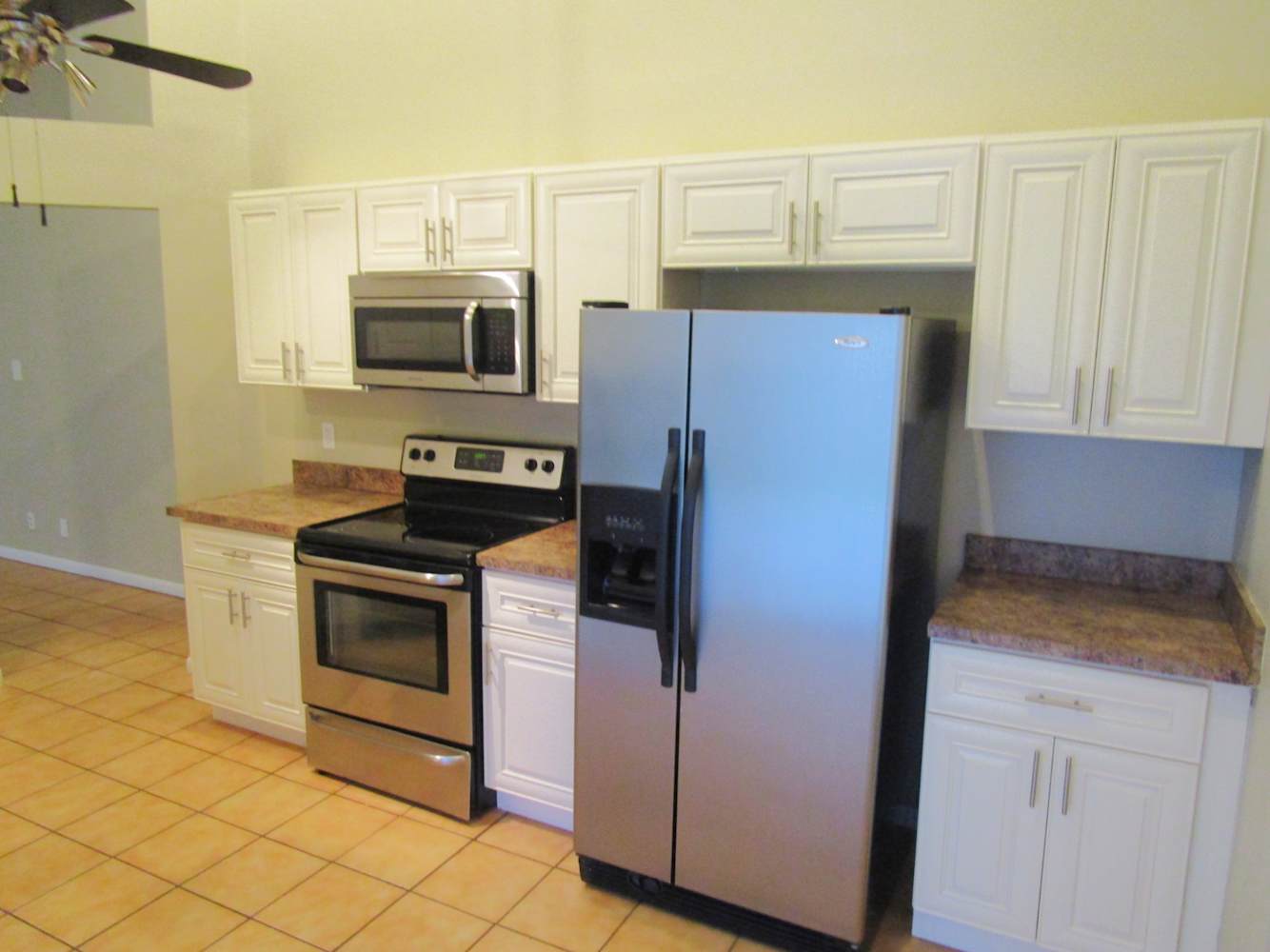 2855 NW 69th Ter photo 4
