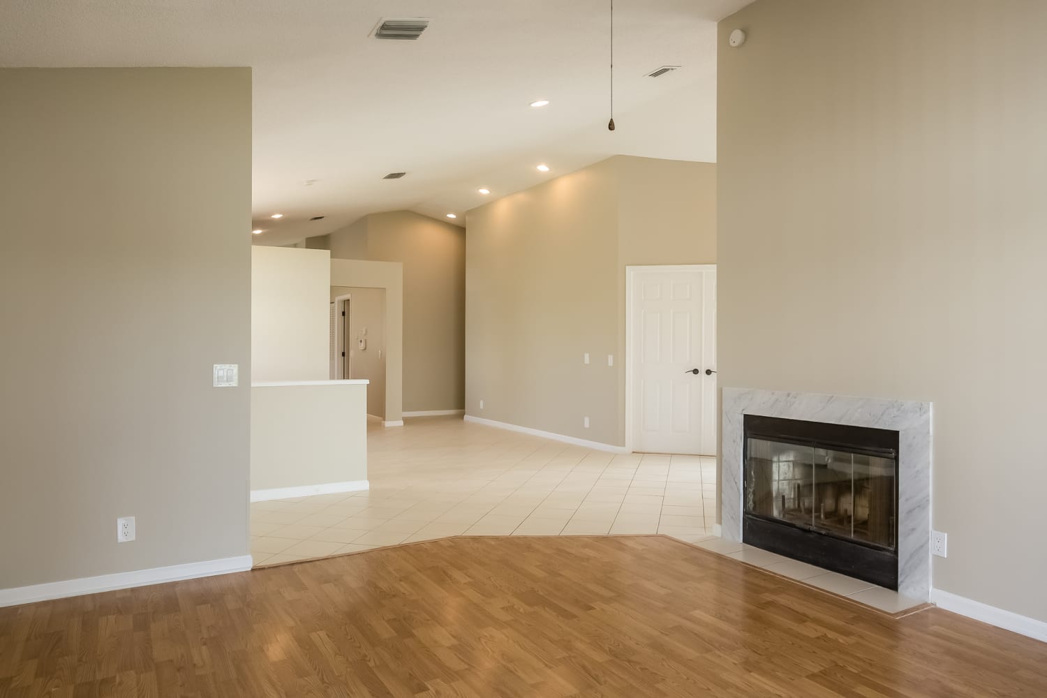 6168 Lansdowne Cir photo 4