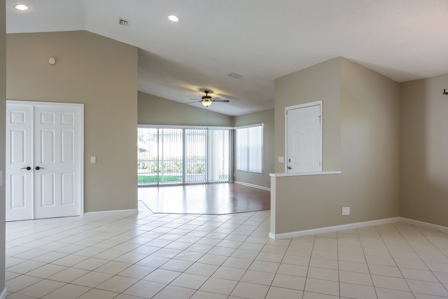 6168 Lansdowne Cir photo 5