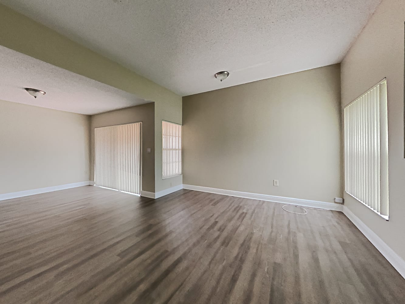 14233 SW 103rd Ter photo 4