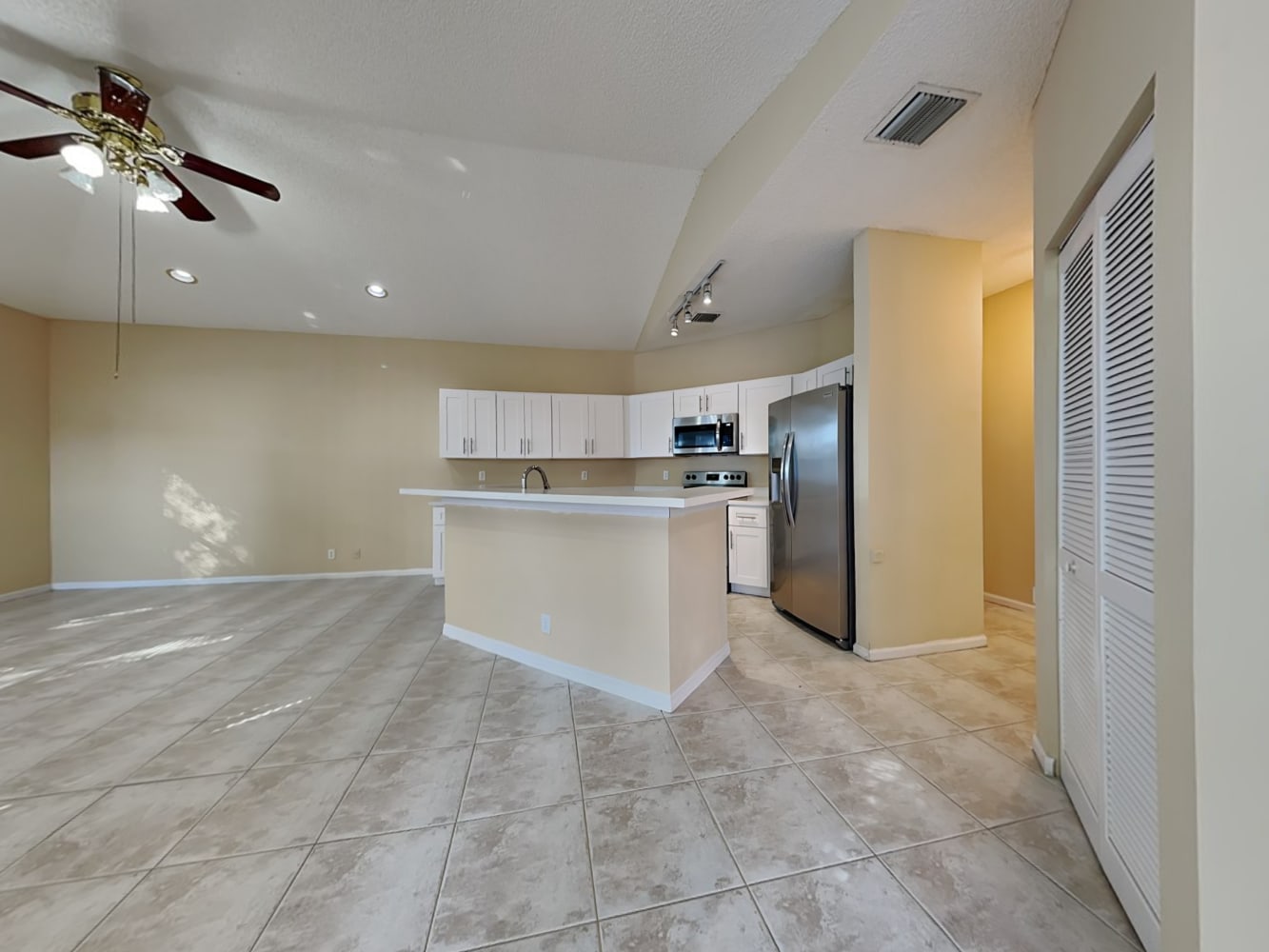 6 Valencia Dr photo 5