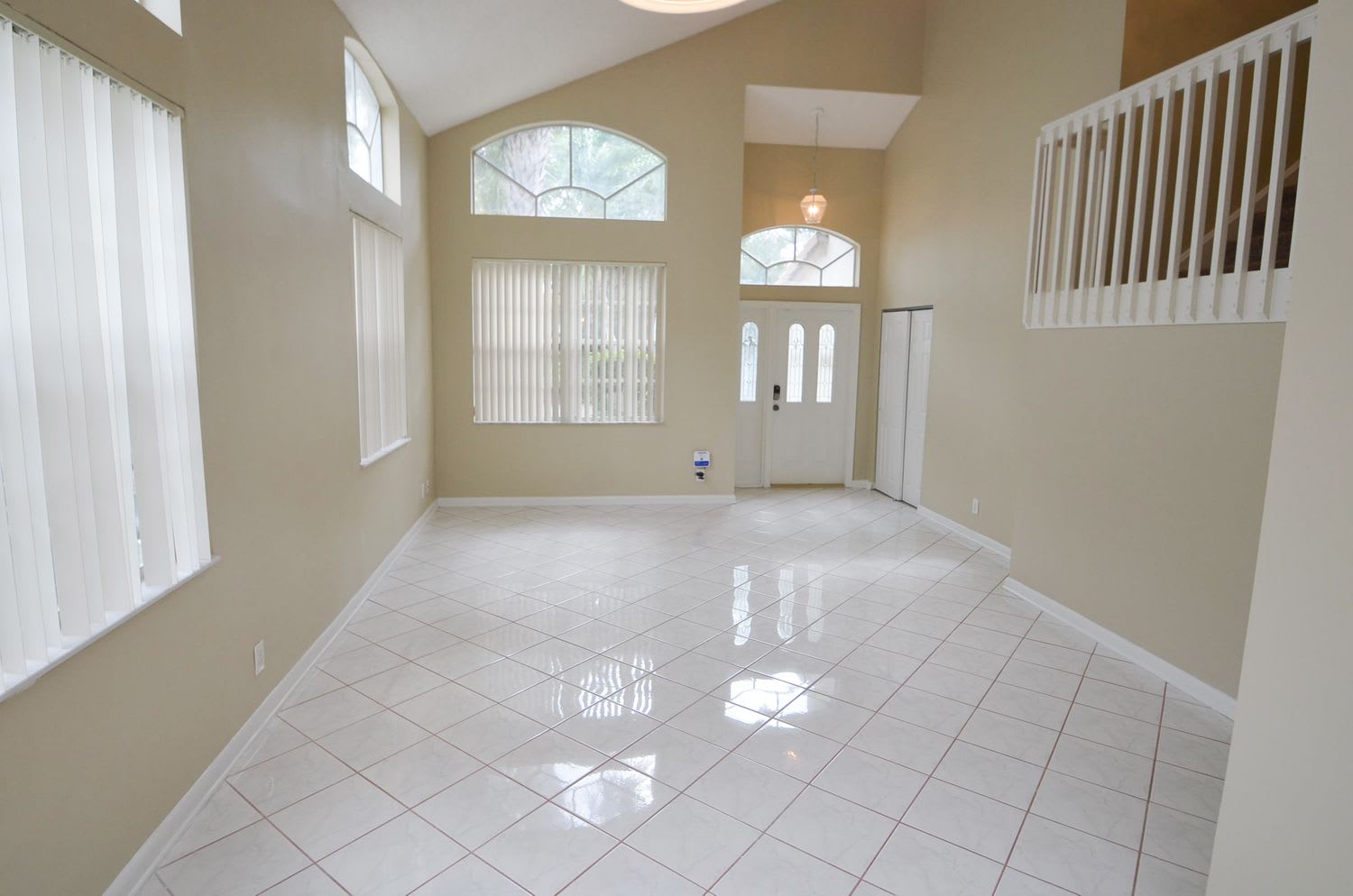 5514 NW 106th Dr photo 3