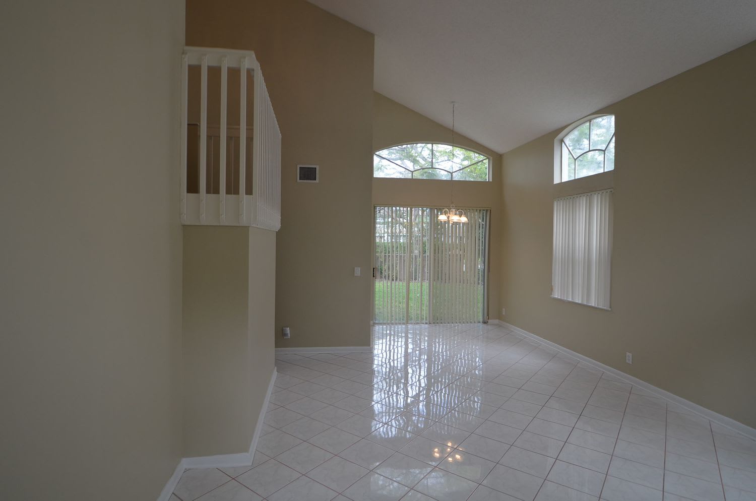 5514 NW 106th Dr photo 2