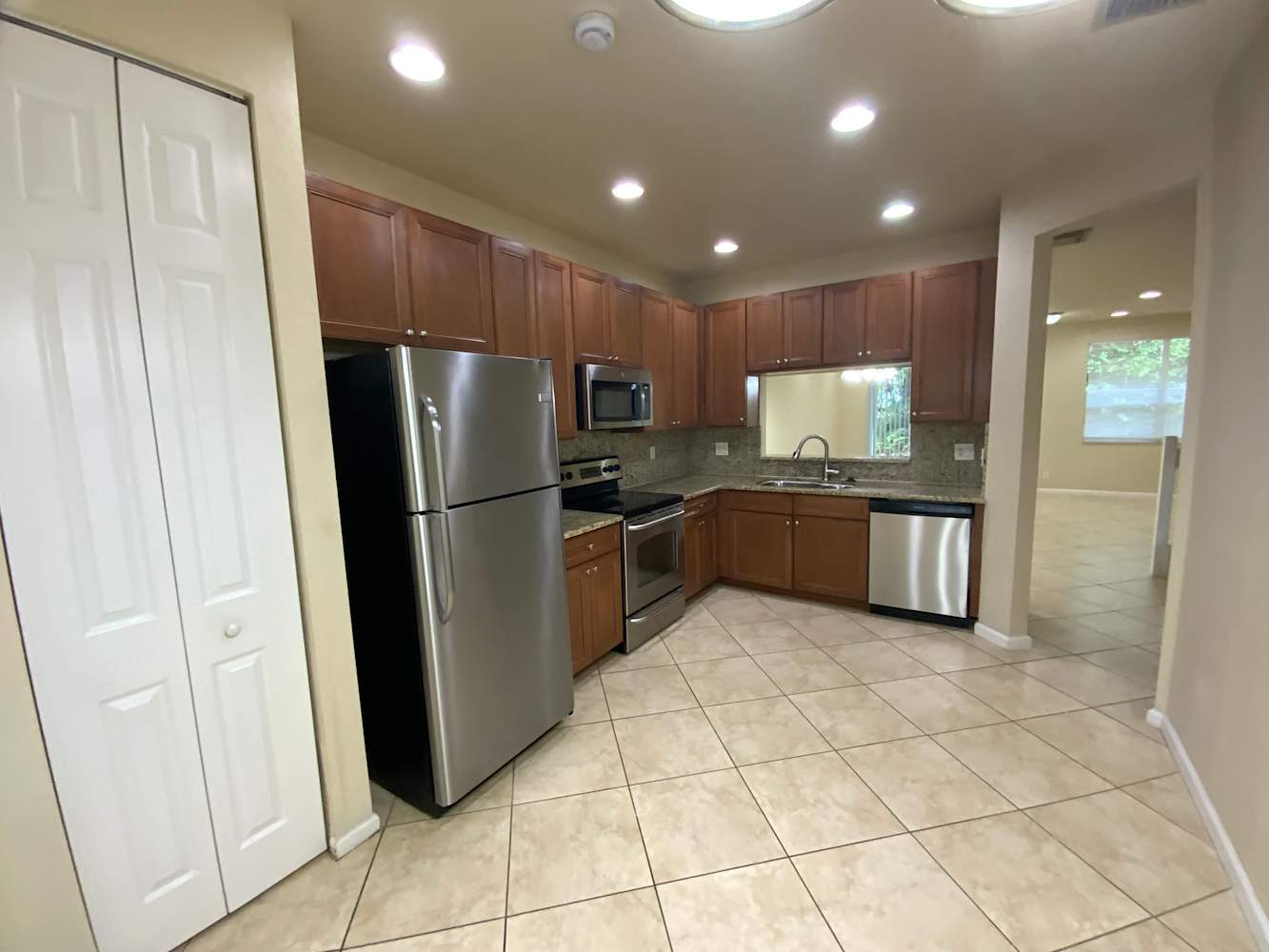 16105 Poppyseed Cir photo 4