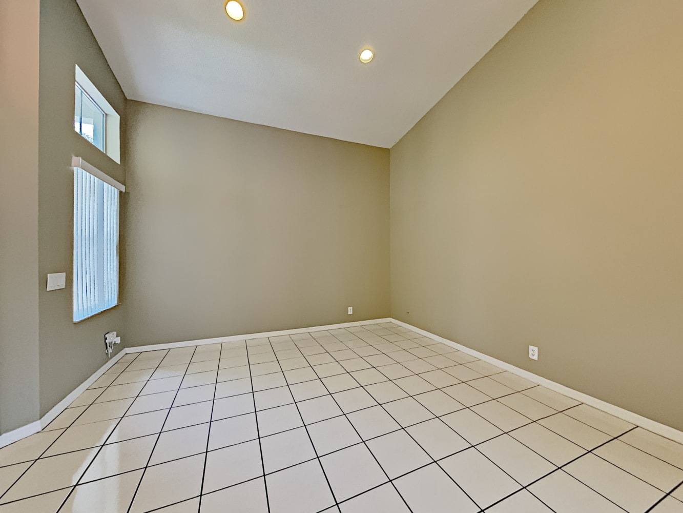 161 E Bayridge Dr photo 4