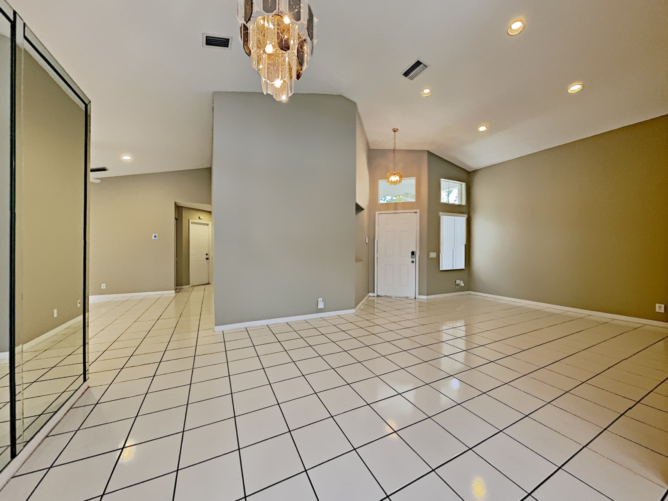 161 E Bayridge Dr photo 3
