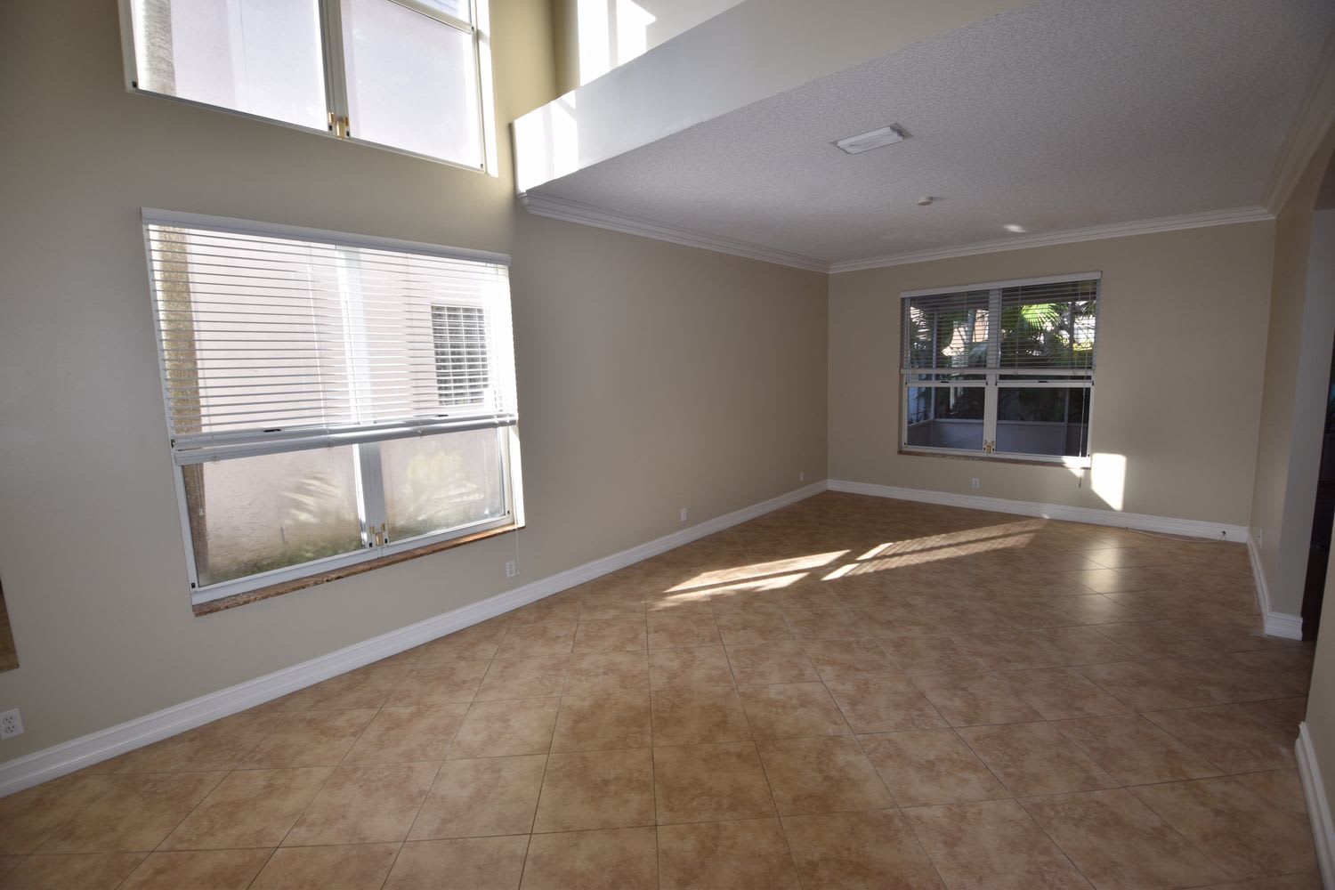 7901 Lakewood Cove Ct photo 2