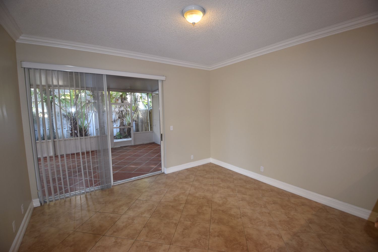 7901 Lakewood Cove Ct photo 5