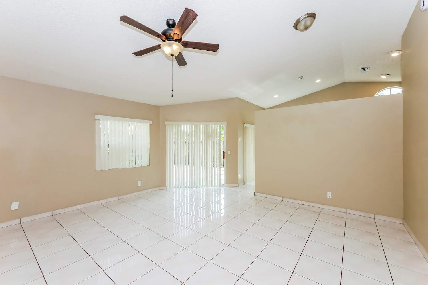 1531 Garden Rd photo 3