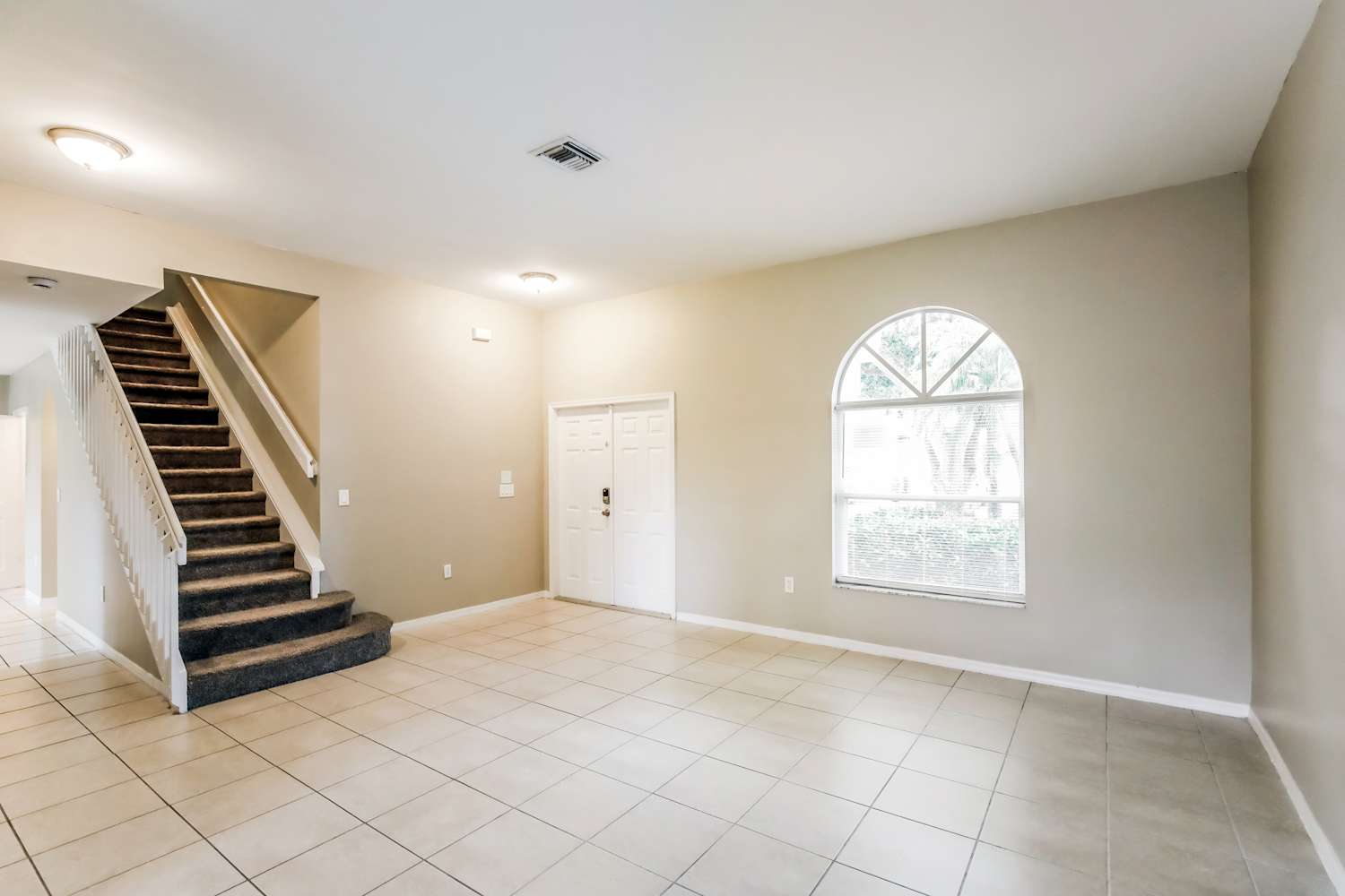 7712 Highlands Cir photo 5
