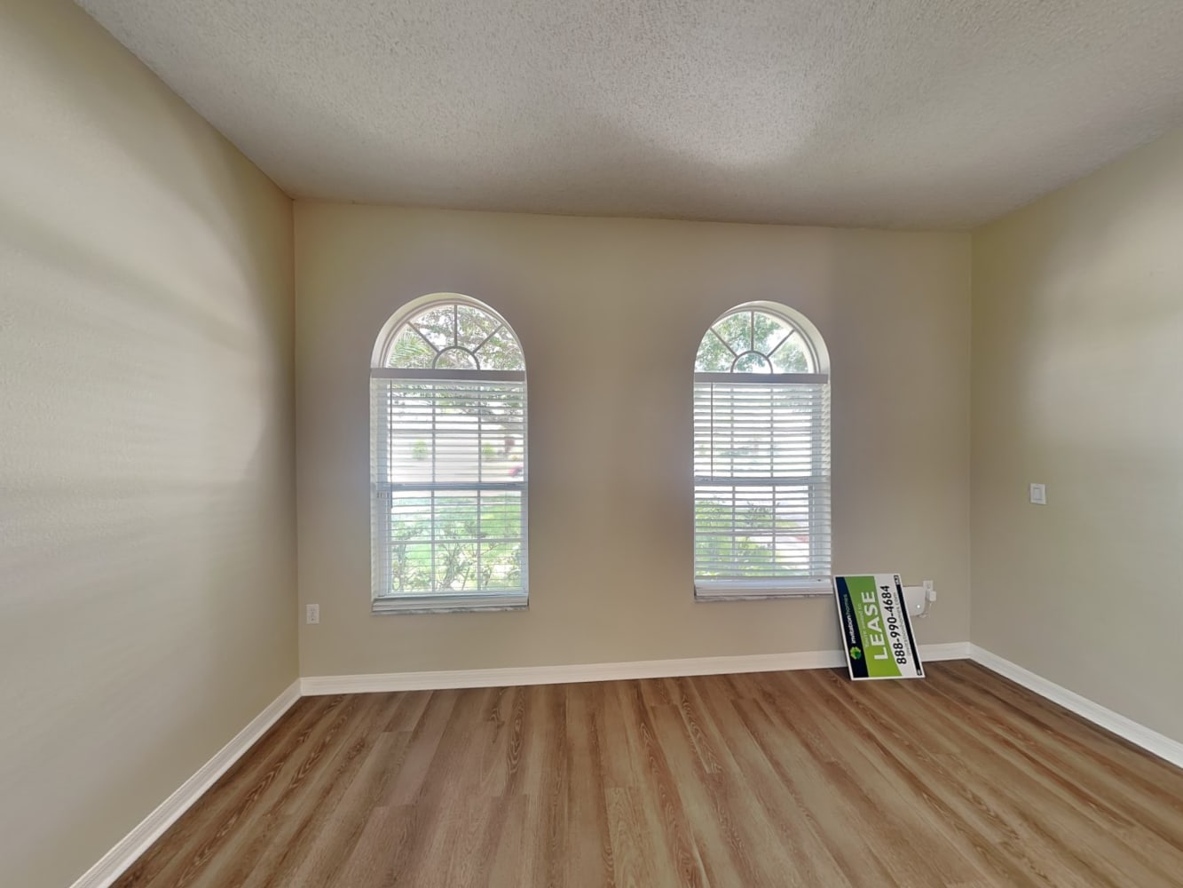 3808 Andover Cay Blvd photo 4