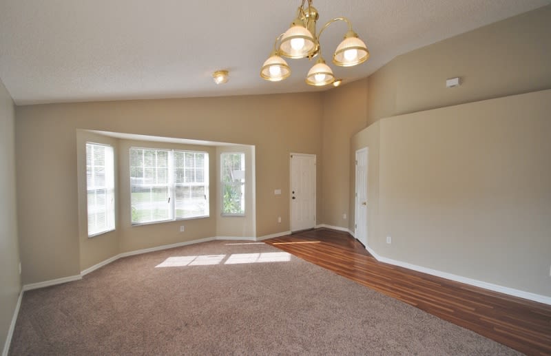 417 Saragassa Ave SW photo 2
