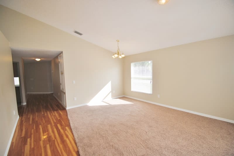 417 Saragassa Ave SW photo 3