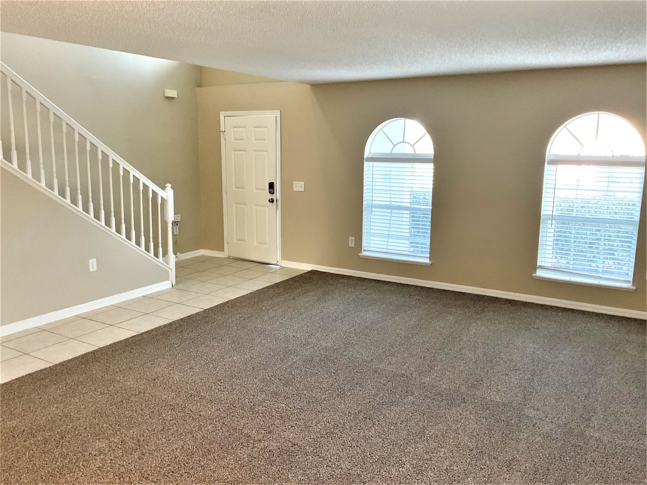 1754 McFarlane Ave photo 4
