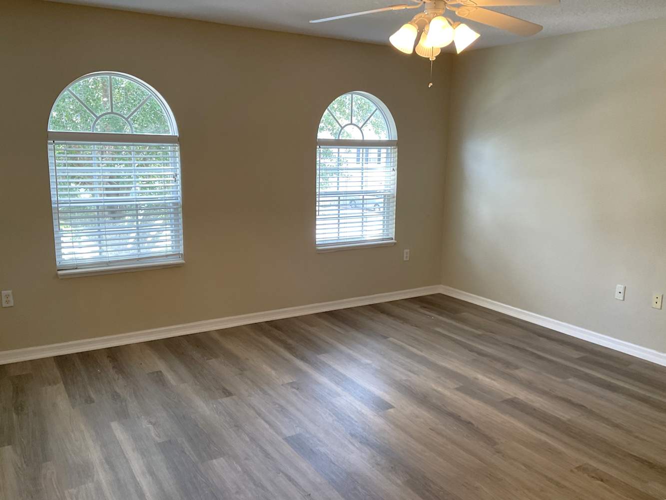 3859 Sunset Cove Dr photo 5