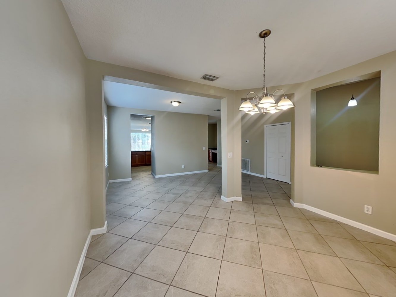 551 Cressa Cir photo 3
