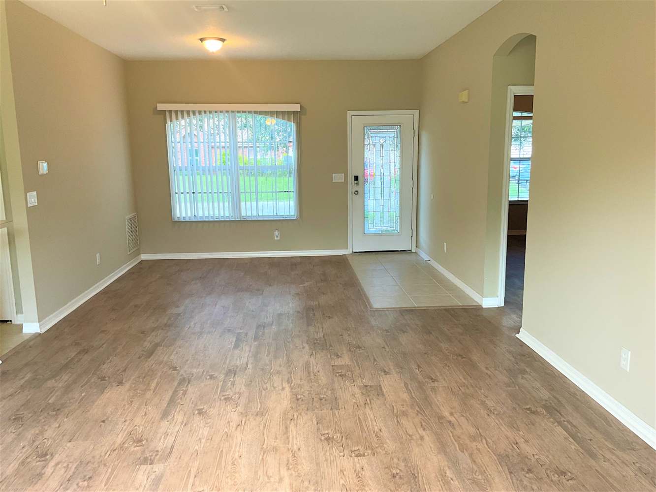 1440 Kaslo Cir NW photo 2