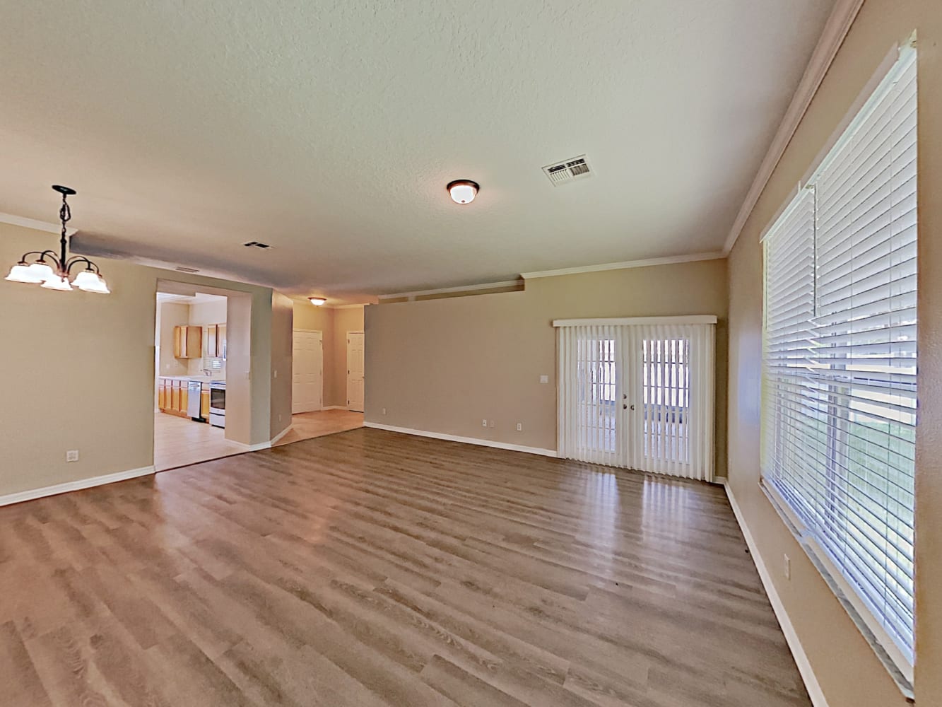 3713 Fallscrest Cir photo 3